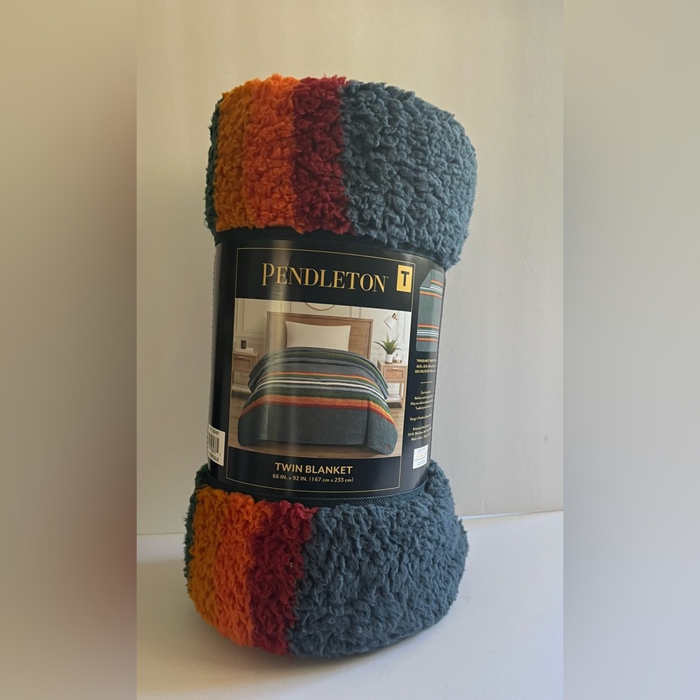 Brand new, unopened, Pendleton Sherpa twin blanket.
